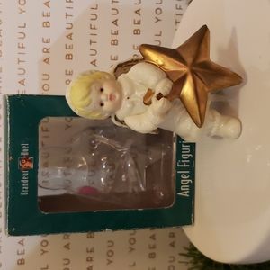 Grandeur Noel Collectable Porcelain Angel Figurine 😇